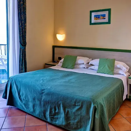 Western La Conchiglia Hotel 4*